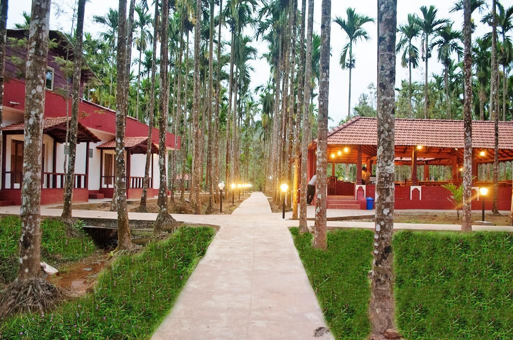 La Flora Prakruth Resort Coorg Madikeri Extérieur photo